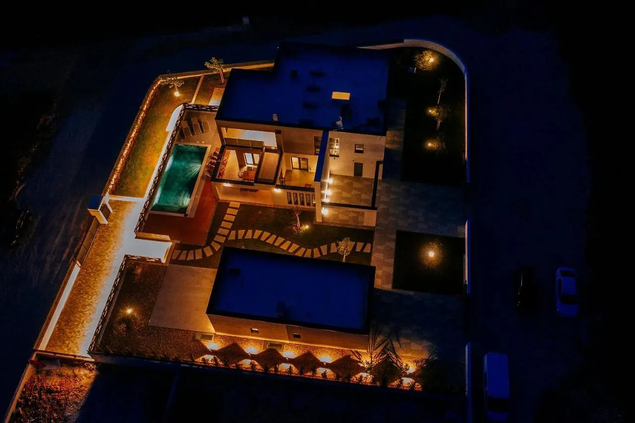 Villa Maluja Debeljak