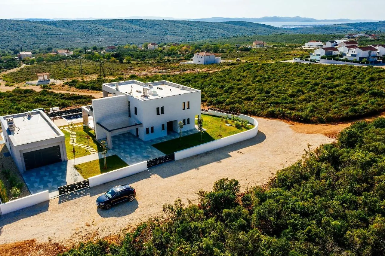 Villa Maluja Debeljak